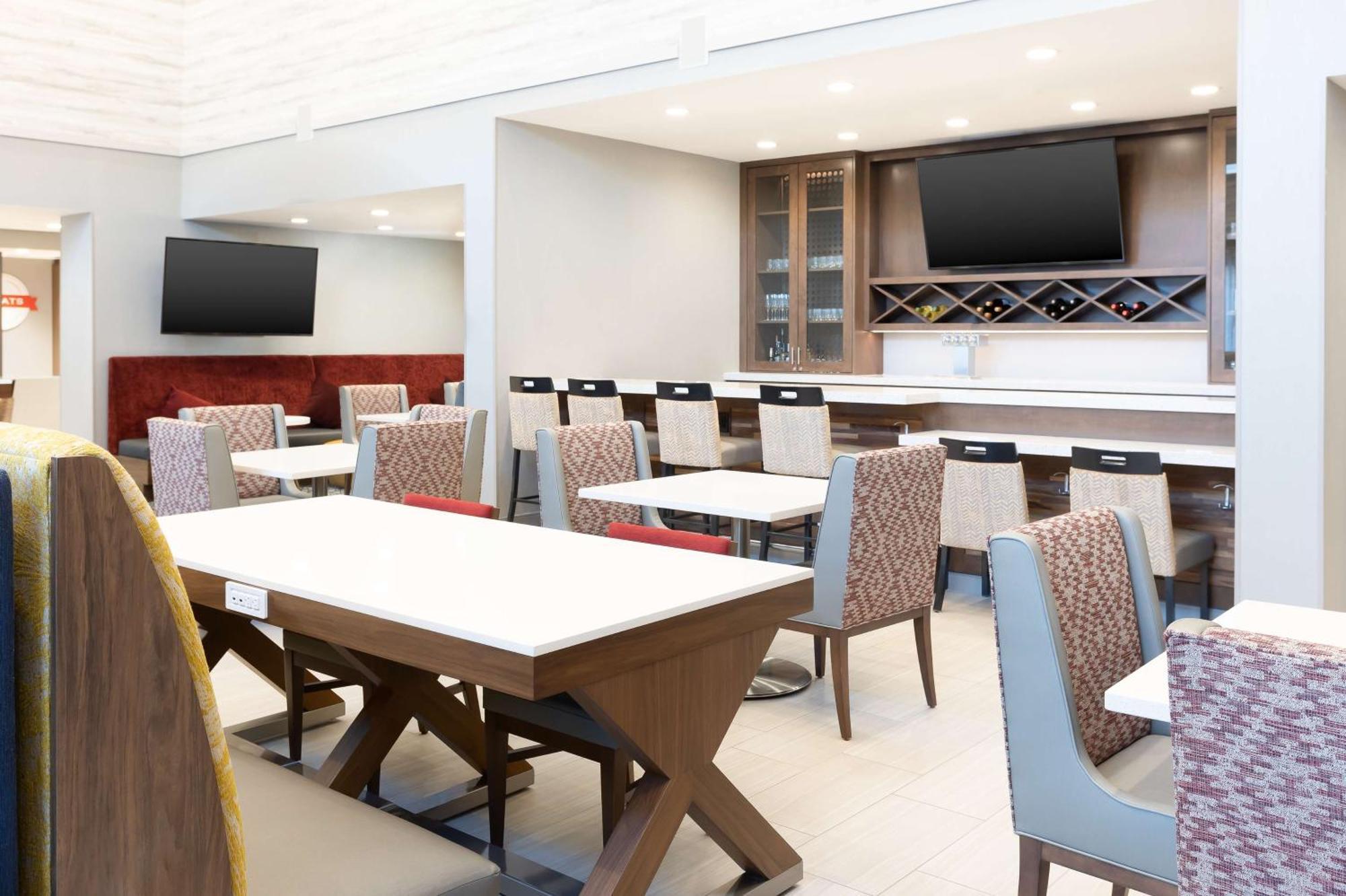 Hampton Inn & Suites Santa Rosa Sonoma Wine Country Εξωτερικό φωτογραφία